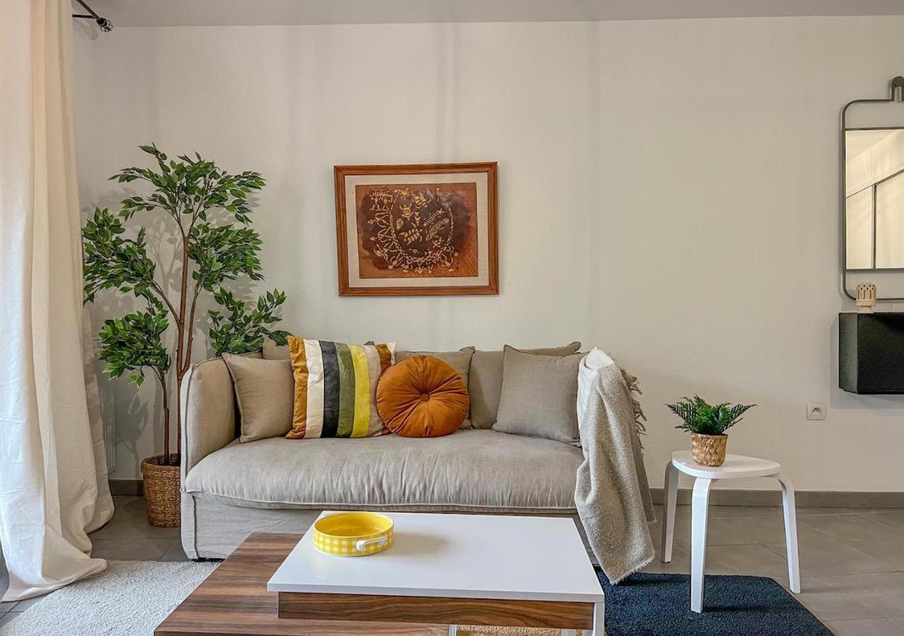 Confortable T2 Pour 4 Voyageurs, Parking Prive Et Terrasse Appartement