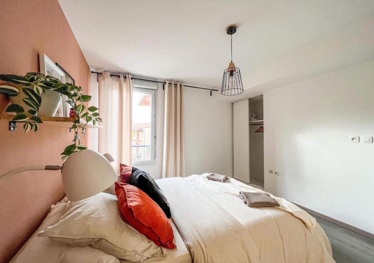 Appartement Confortable T2 Pour 4 Voyageurs, Parking Prive Et Terrasse *